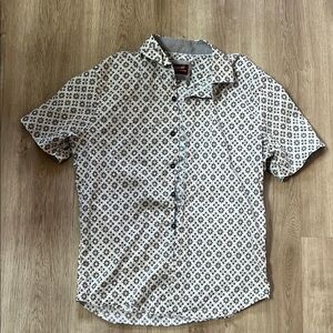 Men's Black and White Patterned Shirt, size Medium, no holes or stains